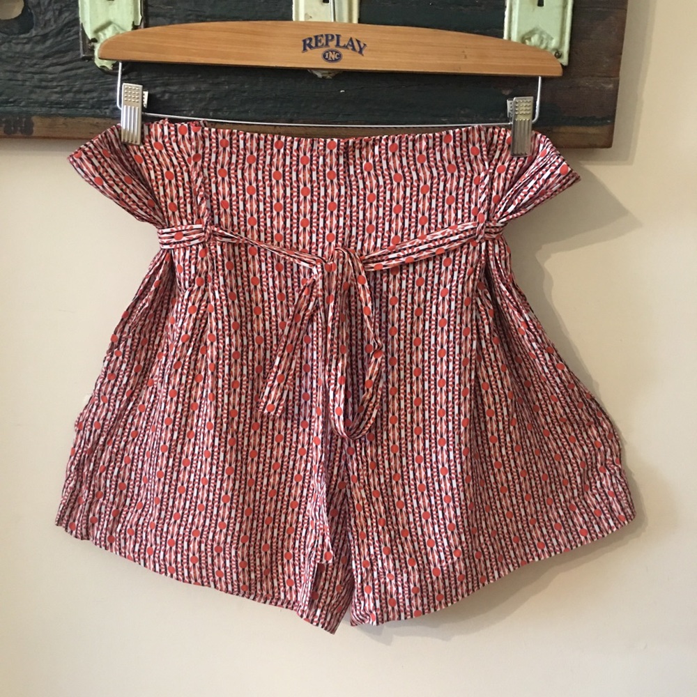 XACT Orange Burst Print High-Waisted Paper Bag Shorts Size Medium